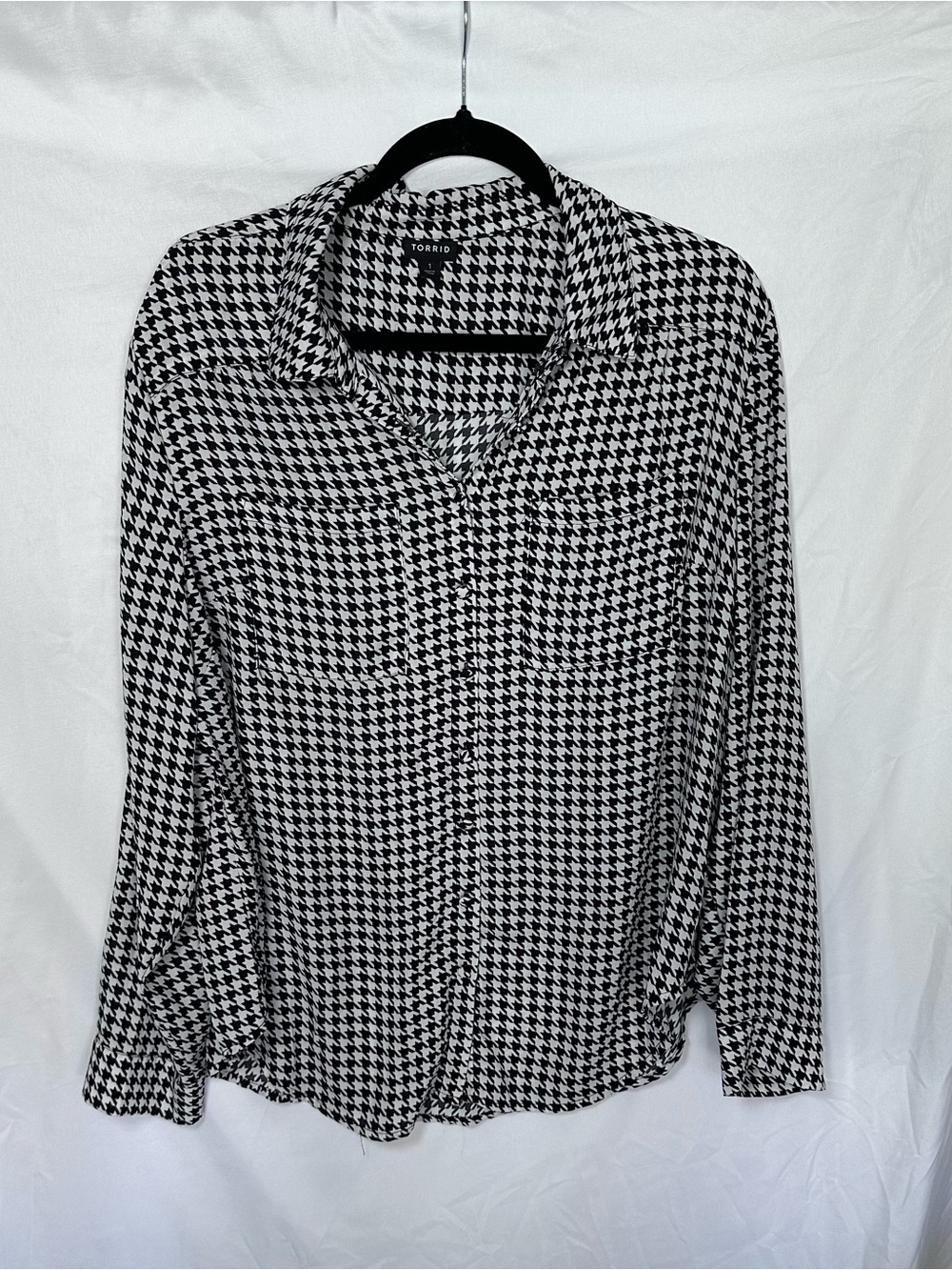 Torrid Madison Georgette Button-Up Long Sleeve Shirt Size 1